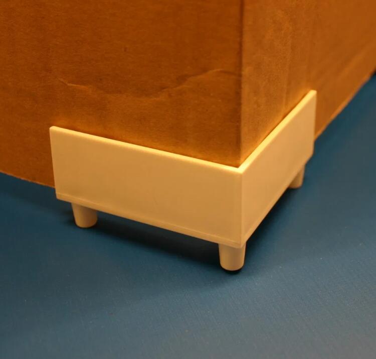 Pop Cardboard Foot